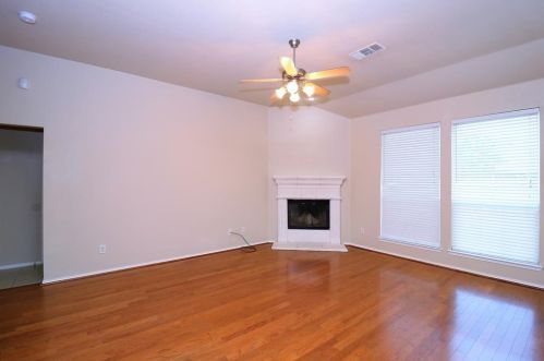 1017 Caleb St, Burleson TX  76028-5185 exterior
