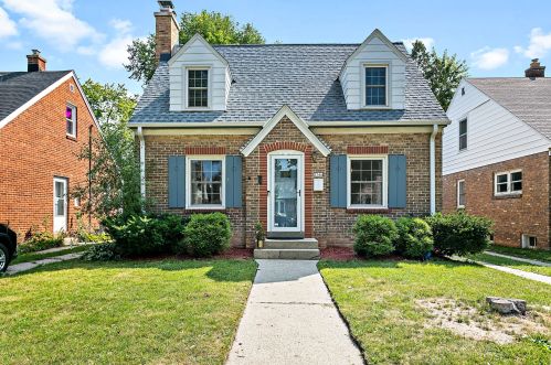 5746 Argyle Ave, Milwaukee, WI 53209-4346