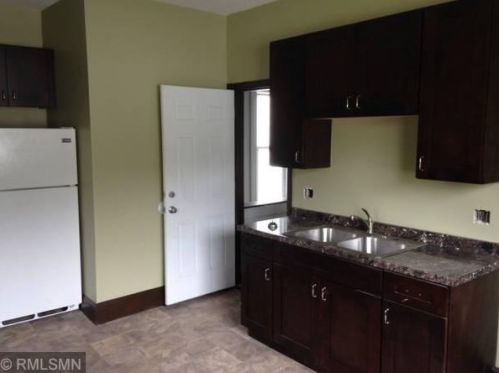 1125 Beech St, Saint Paul, MN 55106-4606