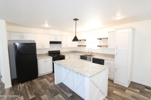 7449 Camino De Oeste, Tucson, AZ 85741-1822