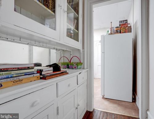 365 College Ave, Lancaster PA 17603-3319 exterior