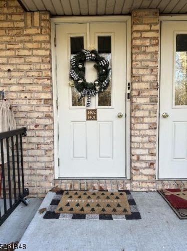 1402 Normandy Ct, Flemington NJ  08822-1851 exterior