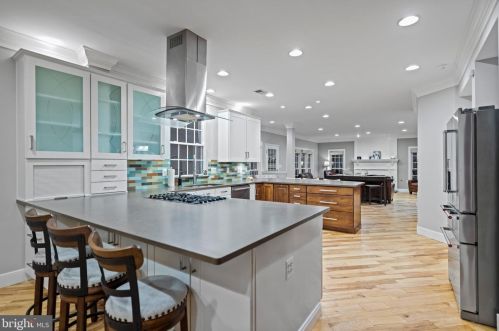 951 Rhonda Pl, Leesburg VA  20175-5632 exterior