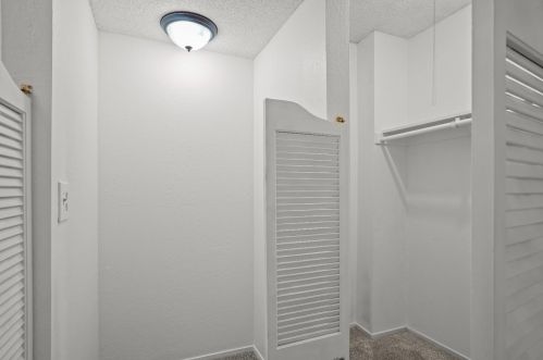 6423 Wexford Cir, Citrus Heights CA  95621-4923 exterior