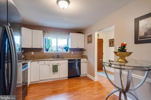 16 Sandybrae Ct, Wilmington DE  19808-3504 exterior
