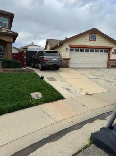 8666 Irish Moss Ct, Elk Grove CA  95624-4020 exterior