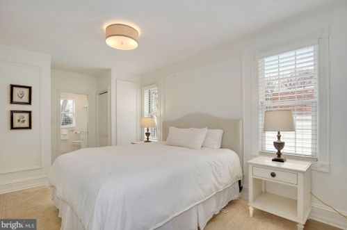 1218 28 St, Washington DC 20007-3355 exterior