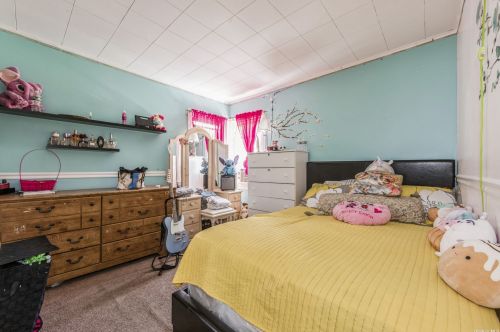 54 Ellison Ave, Westbury NY  11590-4213 exterior