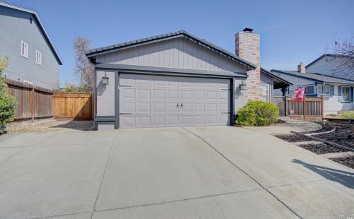 525 Lori Dr, Benicia, CA 94510-2661