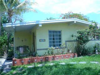 6921 83rd Pl, Miami, FL 33143-2551