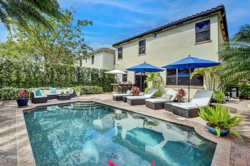 3820 Aspen Leaf Dr, Boynton Beach FL  33436-1700 exterior