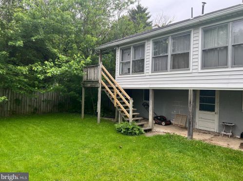 5533 Walnut St, Harrisburg, PA 17112-4044