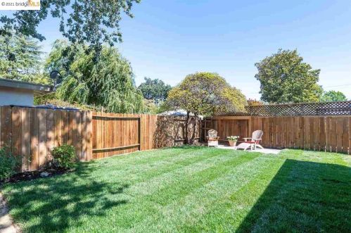 1890 Eloise Ave, Concord CA  94523-2102 exterior