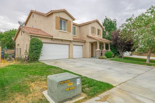 2321 Donatello St, Lancaster, CA 93535-1787
