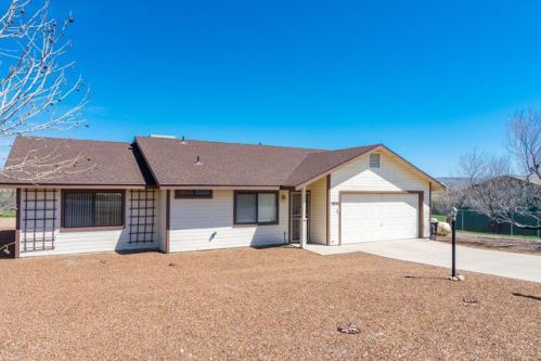 19806 Sierra Dr, Bensch Ranch, AZ 86333-2129
