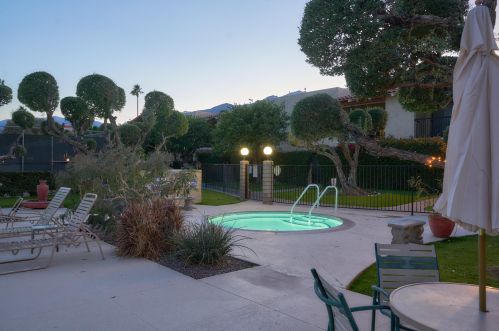 1405 Sunrise Way, Palm Springs CA  92262-5333 exterior
