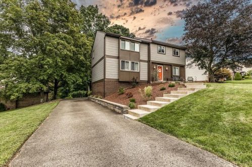 1486 Greendale Dr, Pittsburgh, PA 15239-1142