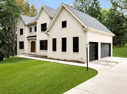 701 The Gardens Dr, Pittsburgh, PA 15238-1512