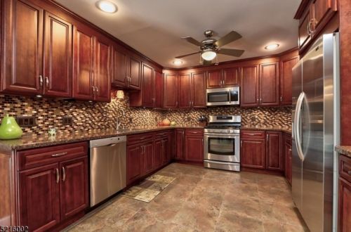 25 Cedar Rd, Skyline Lakes NJ  07456-1811 exterior