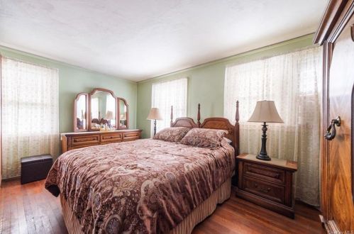 30 Second Ave, New Rochelle NY  10803-1418 exterior