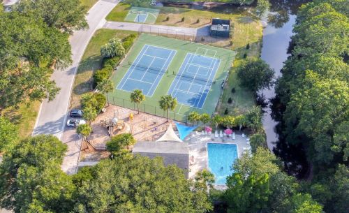 1404 School House Rd, Mount Pleasant SC  29464-3844 exterior