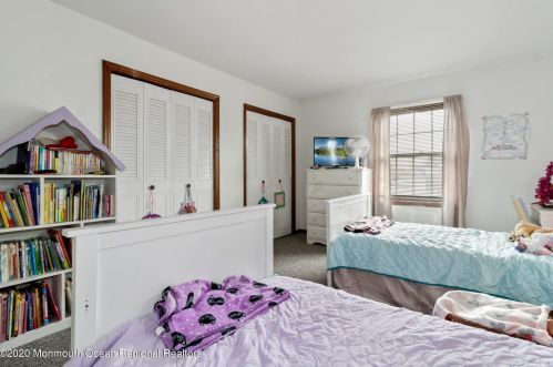 624 Mistletoe Ave, Point Pleasant Beach NJ  08742-2706 exterior