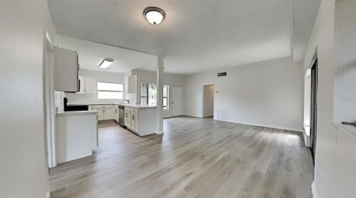 146 Verbena Dr, Orlando, FL 32807-1740