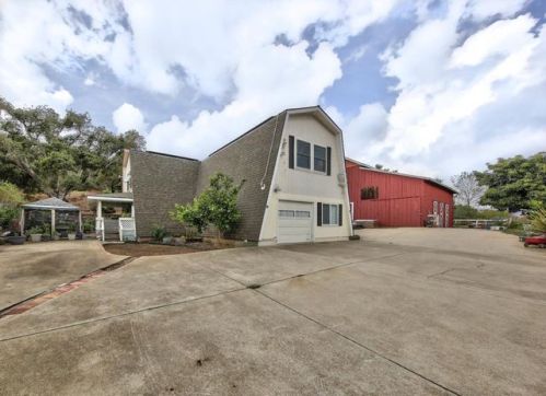 455 Carpenteria Rd, Aromas, CA 95004-9710
