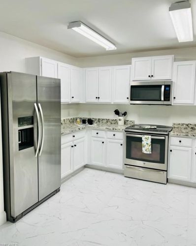 162 Shadowview Ct, Lehigh Acres FL  33974-0802 exterior