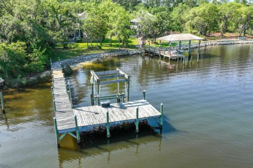 394 Holly Point Rd, Freeport FL  32439-4348 exterior