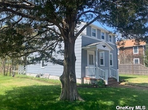 450 Mechanic St, Southold, NY 11971-1201