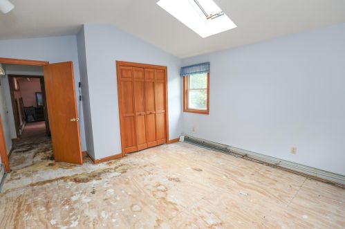 16 Fordway Rd, Raymond NH  03077-2459 exterior