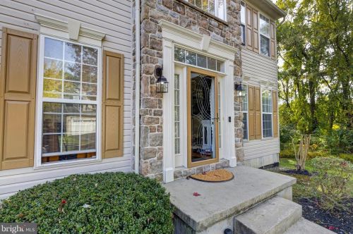 515 Florence Fields Ln, New Castle DE  19720-8752 exterior