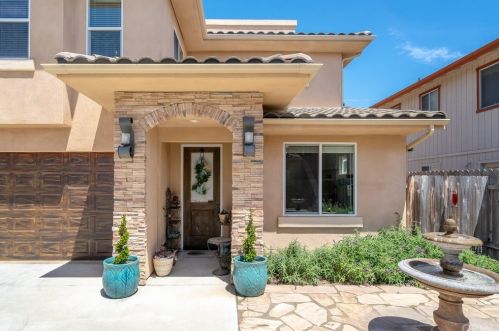 348 3rd St, Pismo Beach, CA 93433-1527