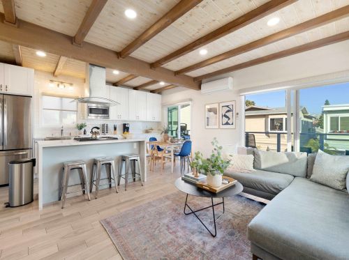 824 Anacapa Ct, San Diego CA  92109-8203 exterior