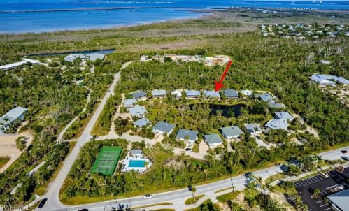 2166 Egret Cir, Sanibel, FL 33957-4033