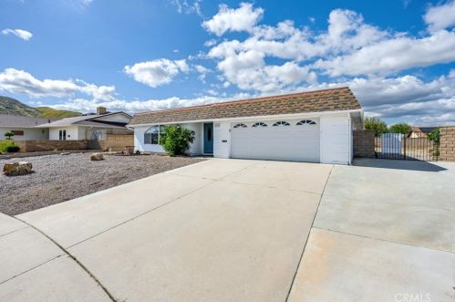 25920 Whitman Rd, Menifee, CA 92586-5302