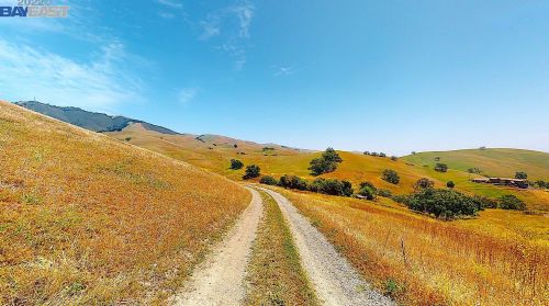 6901 Johnston Rd, Pleasanton CA  94588-9460 exterior