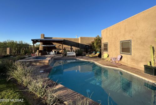 8355 Sunset Ranch Loop, Tucson, AZ 85743-8200