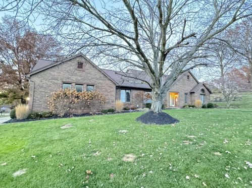 1 Cedar Pt, Newport KY  41076-1743 exterior