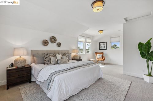 5904 Canning St, Oakland CA 94609-1306 exterior