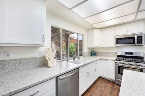 22764 Valley Vista Cir, Wildomar CA  92595-8335 exterior