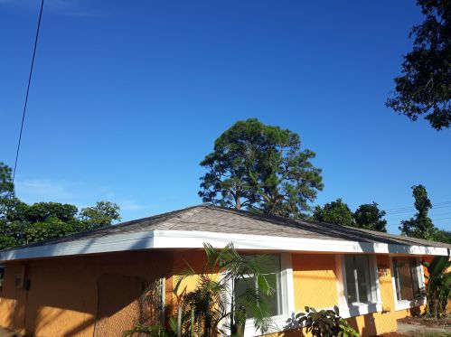 197 Floresta Dr, Fort Pierce FL  34983-1258 exterior