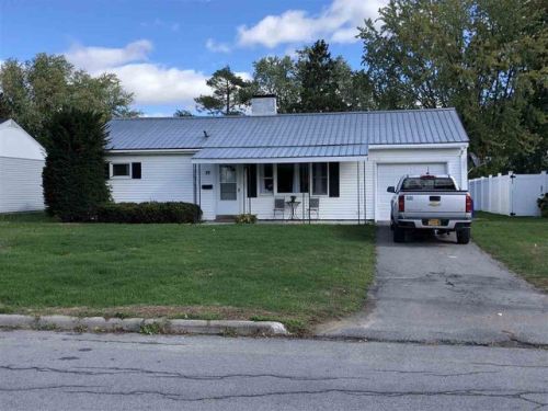 22 Middlebury Ave, Massena Center, NY 13662-2518
