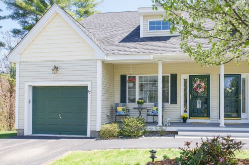 47 Locksley Ln, Raymond, NH 03077-1614