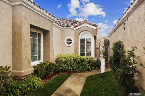 15587 Walton Heath Row, San Diego, CA 92128-4477