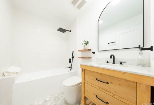596 Mountain View St, Altadena CA  91001-4921 exterior