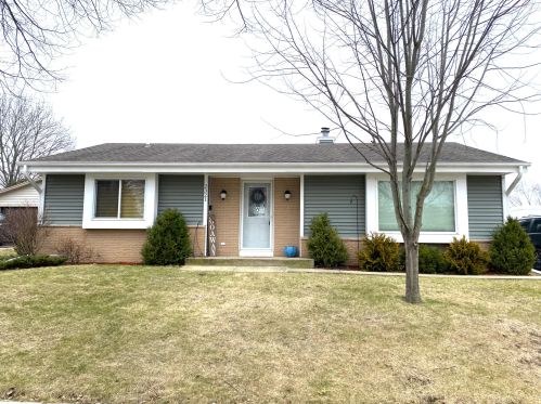 2321 Imperial Ln, Waukesha, WI 53188-2763