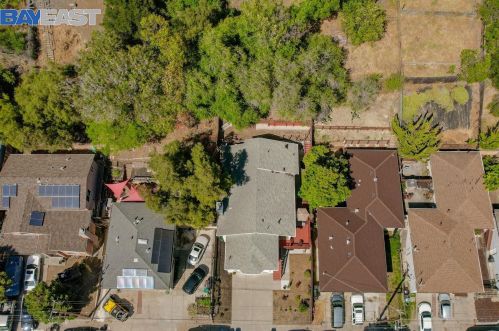 24494 Leona Dr, Hayward CA  94542-1010 exterior