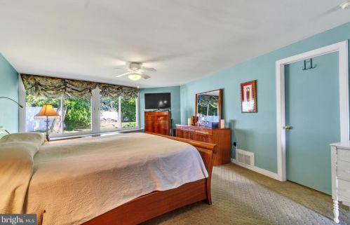 1014 Thomas Ave, Riverton NJ  08077-2321 exterior